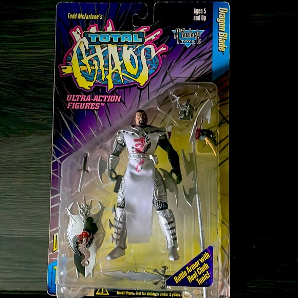 Total Chaos: Dragon Blade Ultra Action Figure - Picture 2 of 12